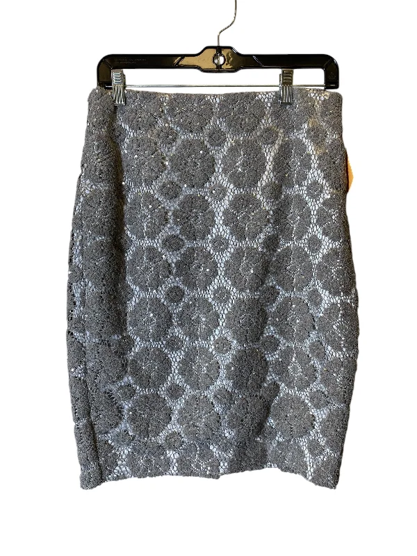 Skirt Midi By Ann Taylor In Grey, Size: 6