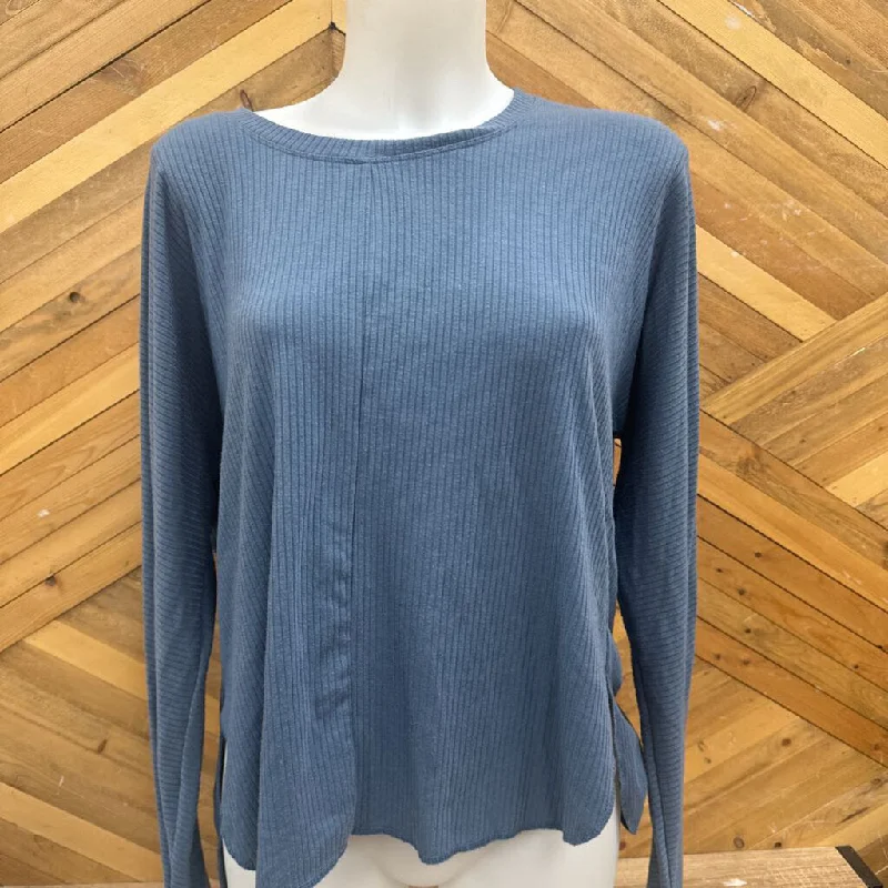 Basin + Range - Women's L/S Shirt - MSRP comp $70: Blue-women-MD