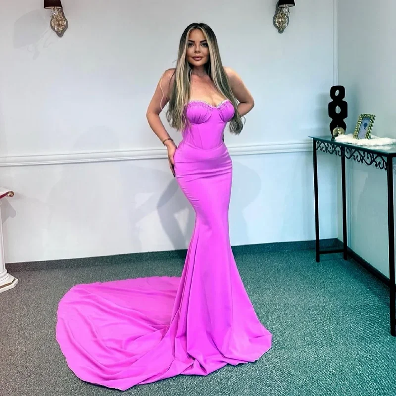 Stunning Fuchsia Stretchy Mermaid Long Evening Dresses With A Corset Bustier Beaded Sweetheart Lace Up Back Long Maxi Gowns