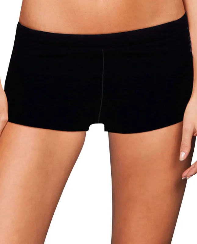 Women's Solid Active Short In Black